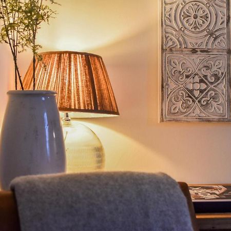 The Malthouse - Naturally Styled Central Apartment Cirencester Exteriör bild