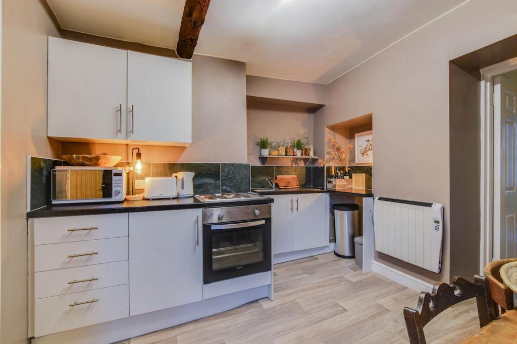 The Malthouse - Naturally Styled Central Apartment Cirencester Exteriör bild